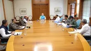 PM Modi: త్రివిధ దళాల అధిపతులతో మోదీ హైలెవల్ మీటింగ్ PM Modi: త్రివిధ దళాల అధిపతులతో మోదీ హైలెవల్ మీటింగ్