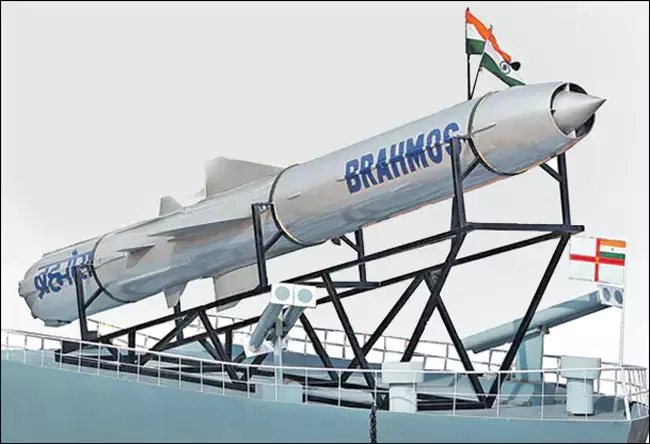 Brahmos Missile: పాక్ ఉగ్రస్థావరాలను కూల్చివేసింది బ్రహ్మోస్ మిస్సైల్స్తోనే Brahmos Missile: పాక్ ఉగ్రస్థావరాలను కూల్చివేసింది బ్రహ్మోస్ మిస్సైల్స్తోనే