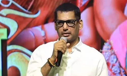 Vishal :  విశాల్ కి ఏమైంది..? Vishal :  విశాల్ కి ఏమైంది..?