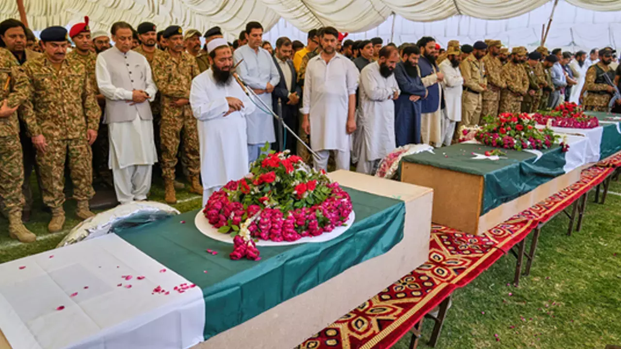 Operation Sindhur  : సింధూర్ ఆపరేషన్ లో ఎంతమంది చనిపోయారో తెలుసా? Operation Sindhur  : సింధూర్ ఆపరేషన్ లో ఎంతమంది చనిపోయారో తెలుసా?