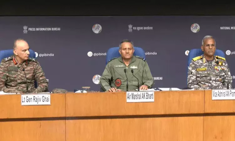 పాక్ సైన్యం వారి నష్టాలకు బాధ్యత వహించాలి, మా పోరాటం ఉగ్రవాదులపైనే: భారత్ పాక్ సైన్యం వారి నష్టాలకు బాధ్యత వహించాలి, మా పోరాటం ఉగ్రవాదులపైనే: భారత్