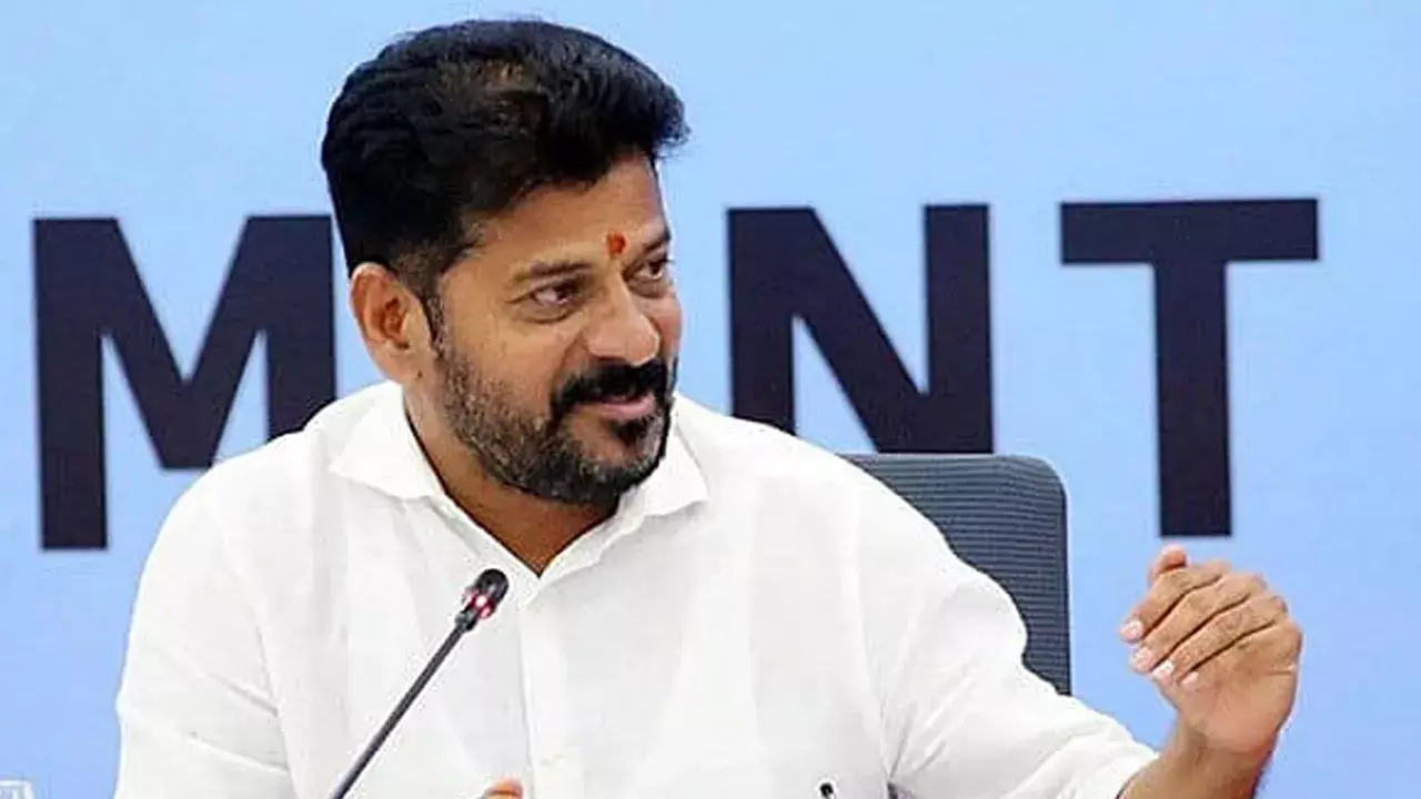 CM Revanth Reddy : 3 లక్షల కోట్ల పెట్టుబడులు లక్షకు పైగా ఉద్యోగాలు : సీఎం రేవంత్ రెడ్డి CM Revanth Reddy : 3 లక్షల కోట్ల పెట్టుబడులు లక్షకు పైగా ఉద్యోగాలు : సీఎం రేవంత్ రెడ్డి
