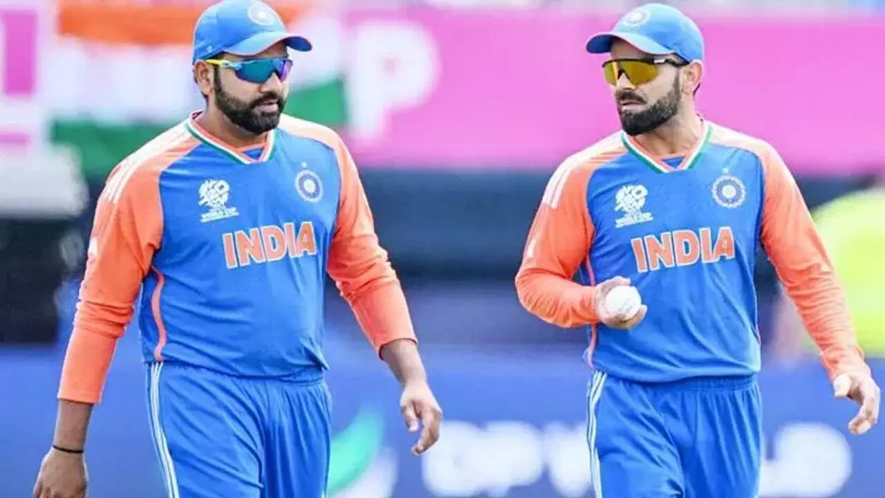 Indian Cricketers : రోహిత్ తో పాటు విరాట్ కోహ్లీ కూడా రిటైర్ కావాలని అనుకున్నాడు కానీ Indian Cricketers : రోహిత్ తో పాటు విరాట్ కోహ్లీ కూడా రిటైర్ కావాలని అనుకున్నాడు కానీ