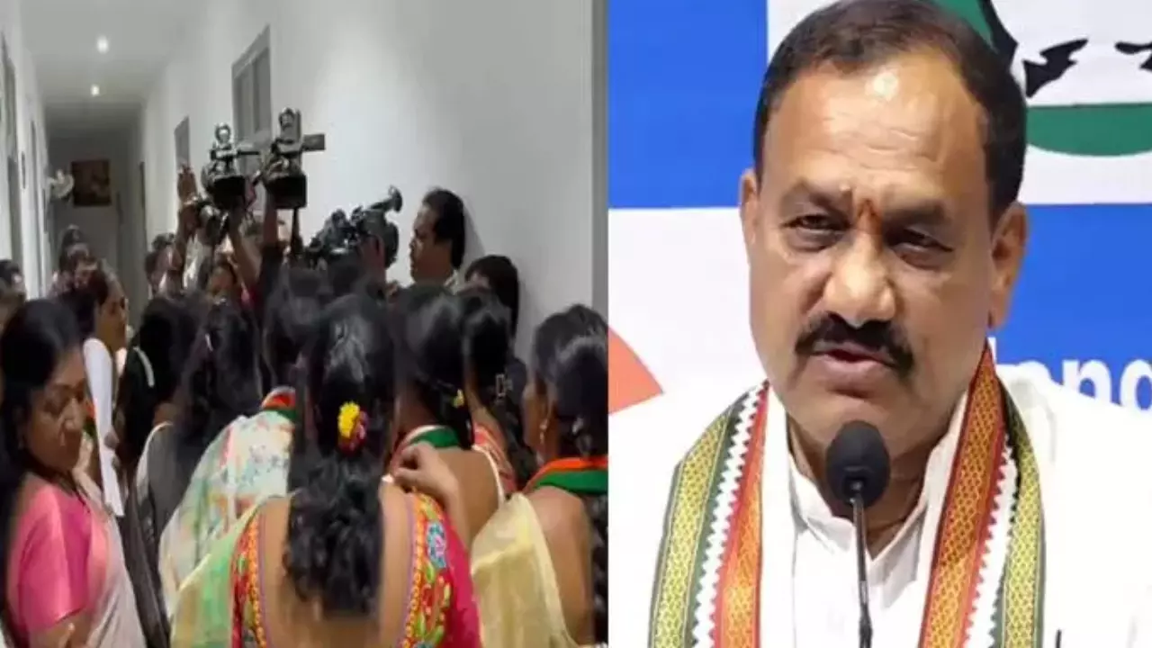 TG : గాంధీ భవన్ లో మహిళా కాంగ్రెస్ నేతల నిరసన TG : గాంధీ భవన్ లో మహిళా కాంగ్రెస్ నేతల నిరసన