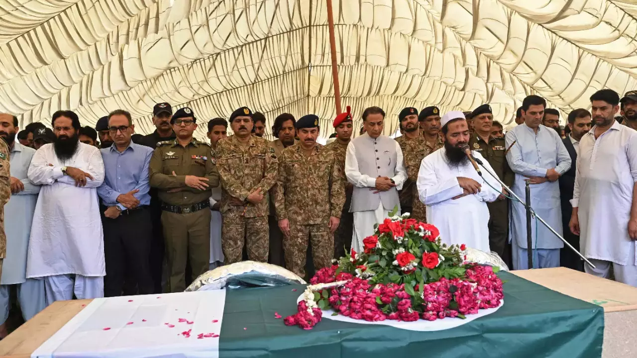 Pakistan : చనిపోయిన టెర్రరిస్టుల కుటుంబాలక్ పాక్ సాయం Pakistan : చనిపోయిన టెర్రరిస్టుల కుటుంబాలక్ పాక్ సాయం
