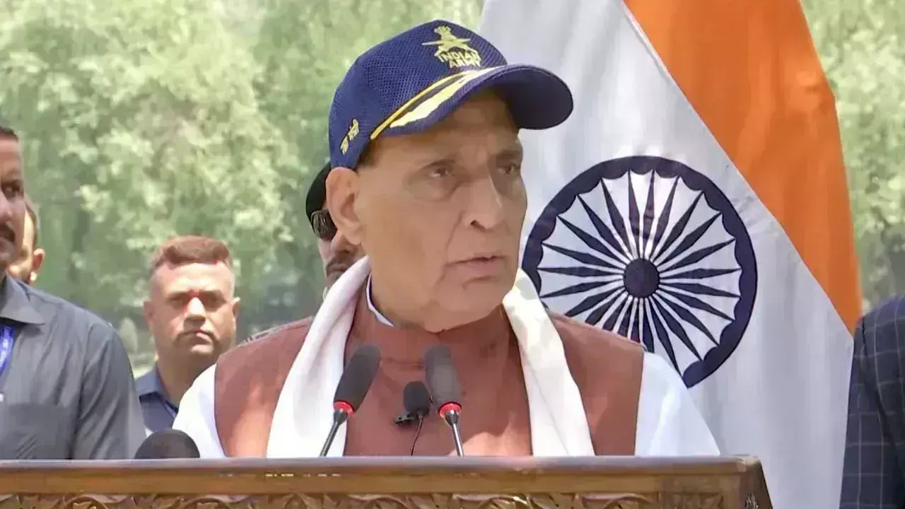 Rajnath Singh: పాక్ వద్ద అణ్వాయుధాలు సురక్షితమా..?- రక్షణ మంత్రి రాజనాథ్ సింగ్ Rajnath Singh: పాక్ వద్ద అణ్వాయుధాలు సురక్షితమా..?- రక్షణ మంత్రి రాజనాథ్ సింగ్