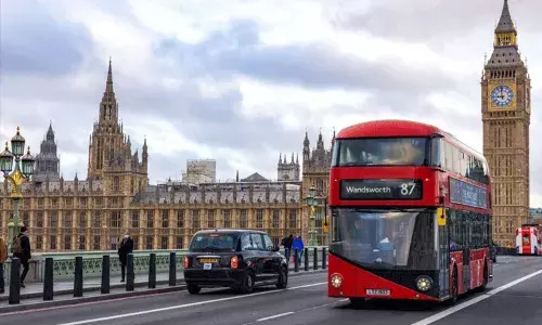 యూకేలో కొత్త వలస నియమాలు.. భారతీయులకు ఇబ్బందులు..