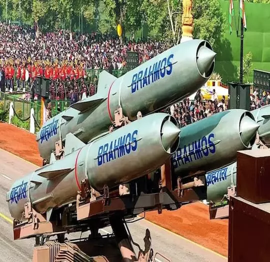 INDIA: రక్షణ రంగంలో భారత్ దూకుడు..! INDIA: రక్షణ రంగంలో భారత్ దూకుడు..!