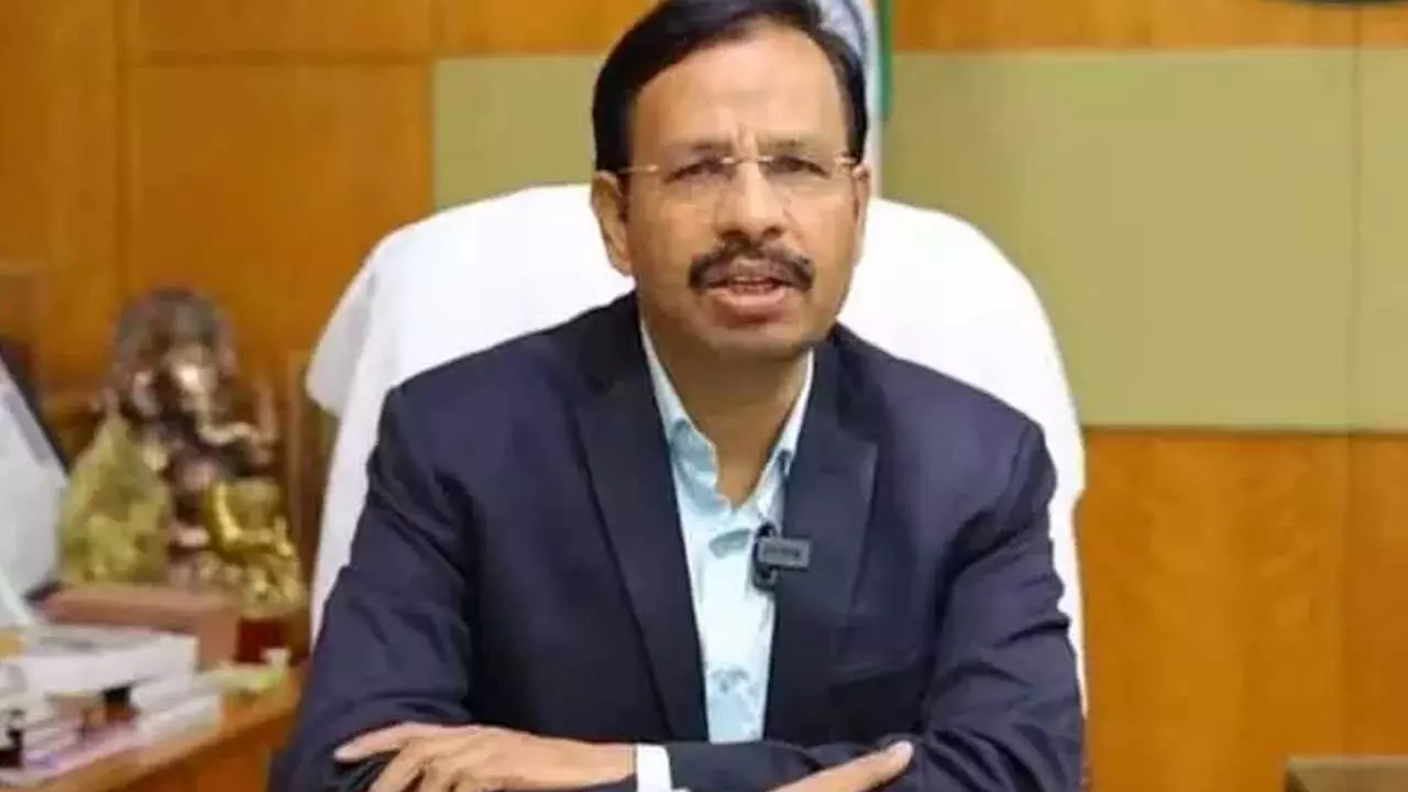 Sajjanna Fire : పాపులారిటీ కోసం ఉద్యోగులను ఇబ్బంది పెడ్తారా? : సజ్జనార్ ఫైర్ Sajjanna Fire : పాపులారిటీ కోసం ఉద్యోగులను ఇబ్బంది పెడ్తారా? : సజ్జనార్ ఫైర్