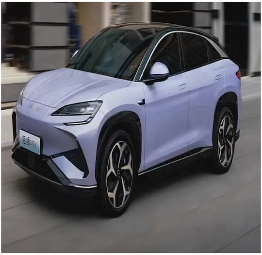 TESLA: త్వరలో రోడ్లపైకి డ్రైవర్లెస్ కార్లు TESLA: త్వరలో రోడ్లపైకి డ్రైవర్లెస్ కార్లు