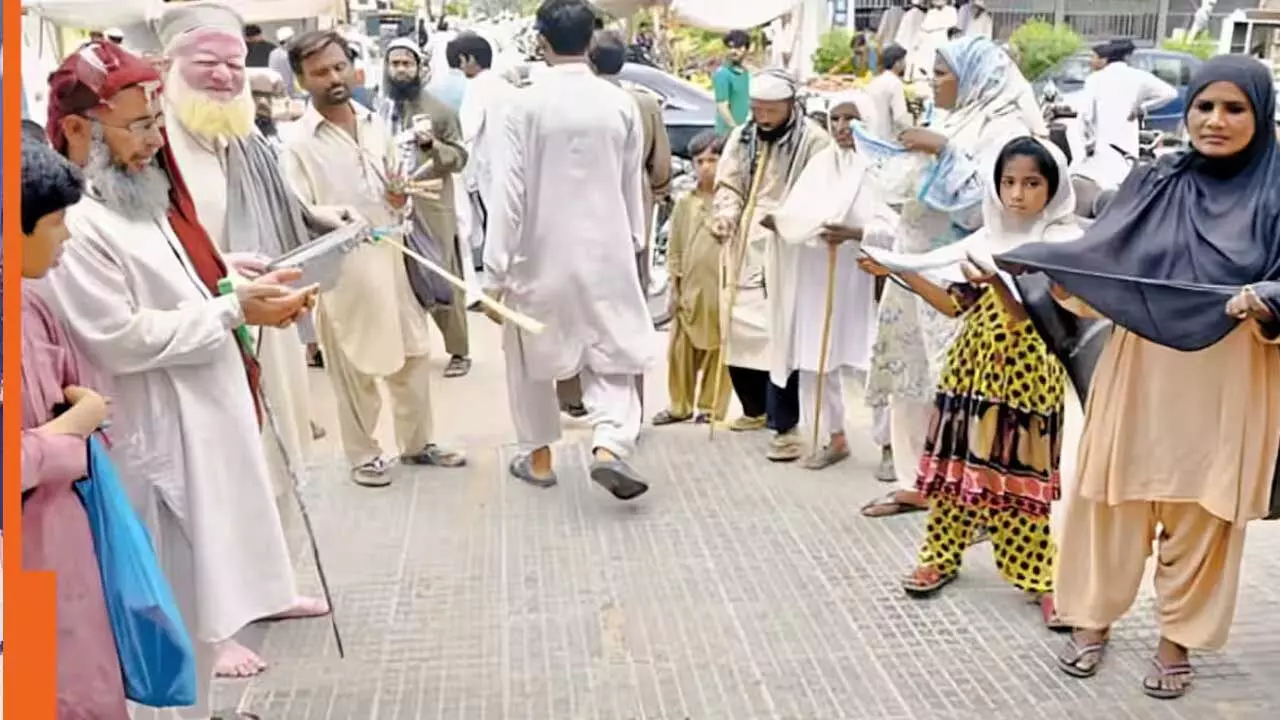 Saudi Arabia : 5033 మంది పాక్ బిచ్చగాళ్లను బహిష్కరించిన సౌదీ Saudi Arabia : 5033 మంది పాక్ బిచ్చగాళ్లను బహిష్కరించిన సౌదీ
