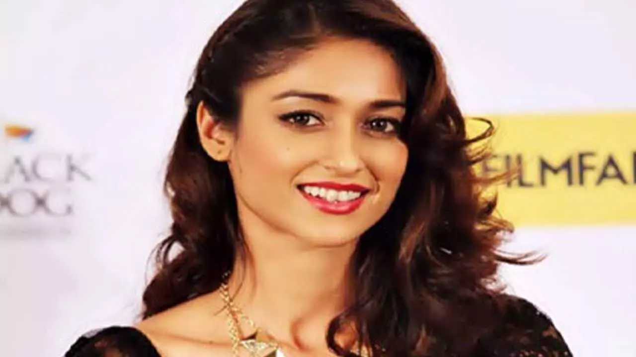 Ileana : గోవా బ్యూటీకి చాన్స్ మిస్ Ileana : గోవా బ్యూటీకి చాన్స్ మిస్
