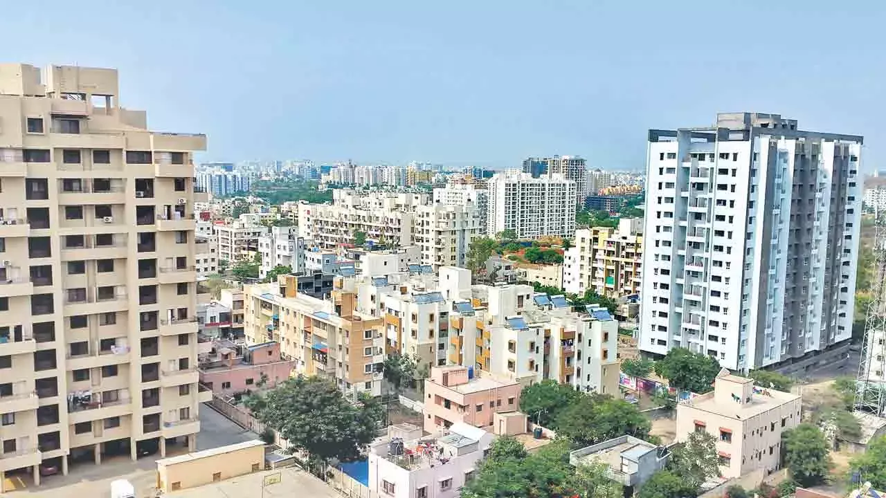 HYD: ట్రంప్ పన్ను దెబ్బ.. హైదరాబాద్ రియల్ ఎస్టేట్ ఢమాల్?