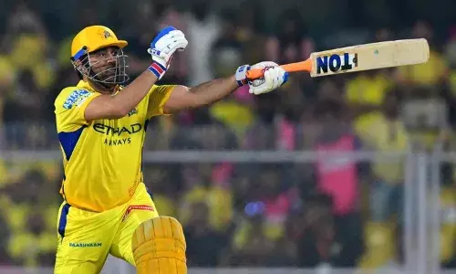 dhoni: ధోనీ రిటైర్మెంట్కు సమయం వచ్చేసిందా..? dhoni: ధోనీ రిటైర్మెంట్కు సమయం వచ్చేసిందా..?