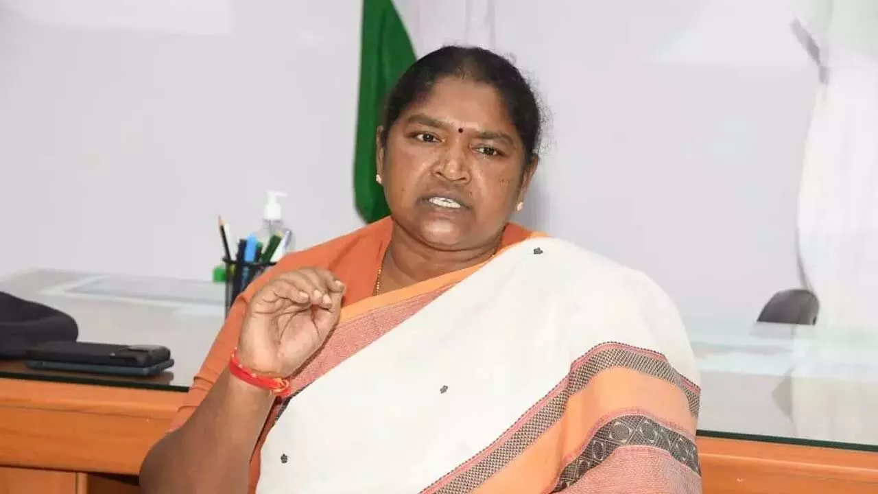 Minister Seethakka : కవిత చెప్పిన దయ్యం కేటీఆరే కావొచ్చు : మంత్రి సీతక్క Minister Seethakka : కవిత చెప్పిన దయ్యం కేటీఆరే కావొచ్చు : మంత్రి సీతక్క
