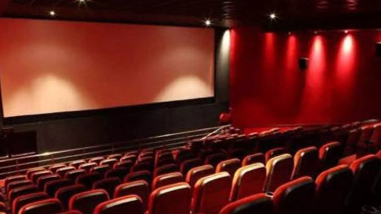 Film Chamber : జూన్ 1న థియేటర్ల బంద్ లేదు.. ఫిల్మ్ ఛాంబర్ ప్రకటన Film Chamber : జూన్ 1న థియేటర్ల బంద్ లేదు.. ఫిల్మ్ ఛాంబర్ ప్రకటన