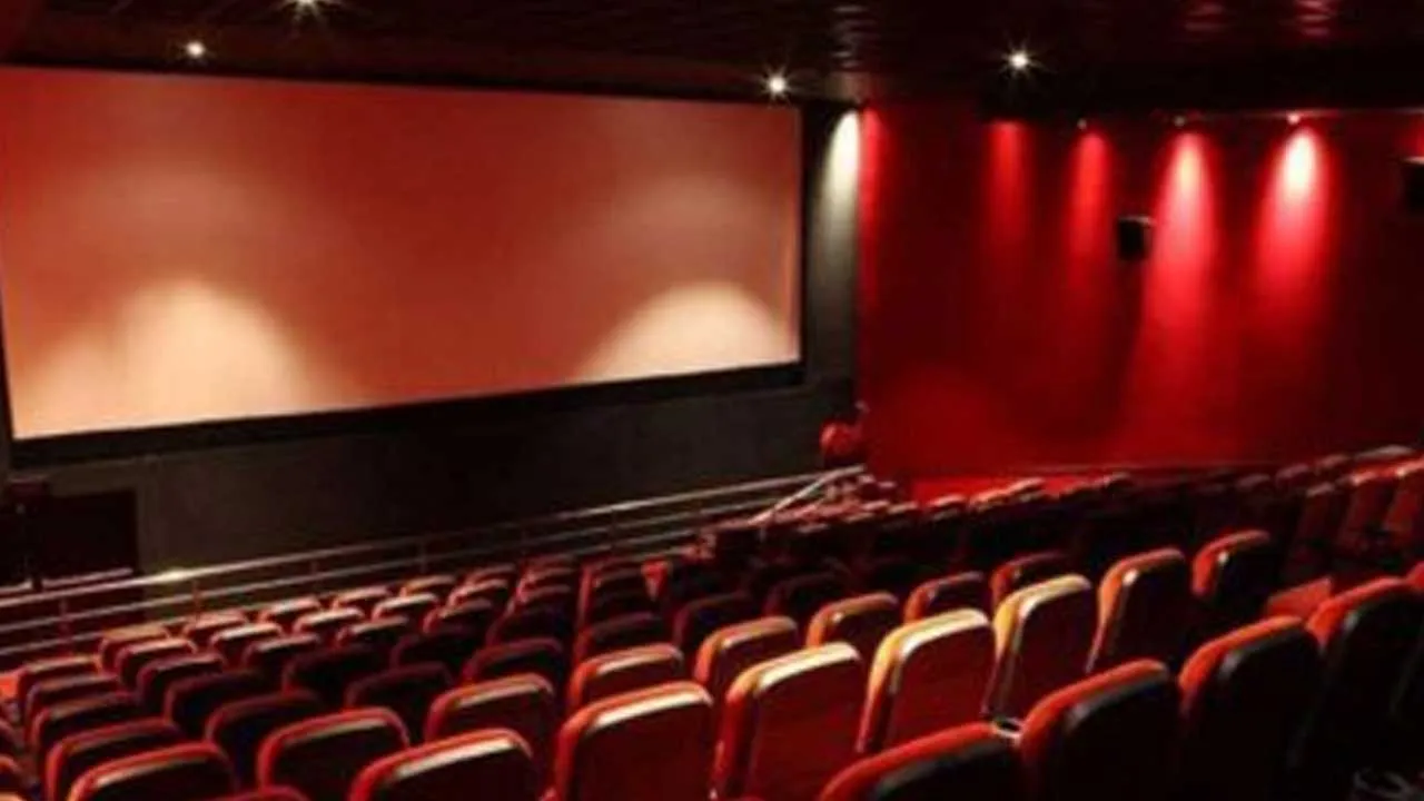 Film Chamber : జూన్ 1న థియేటర్ల బంద్ లేదు.. ఫిల్మ్ ఛాంబర్ ప్రకటన Film Chamber : జూన్ 1న థియేటర్ల బంద్ లేదు.. ఫిల్మ్ ఛాంబర్ ప్రకటన