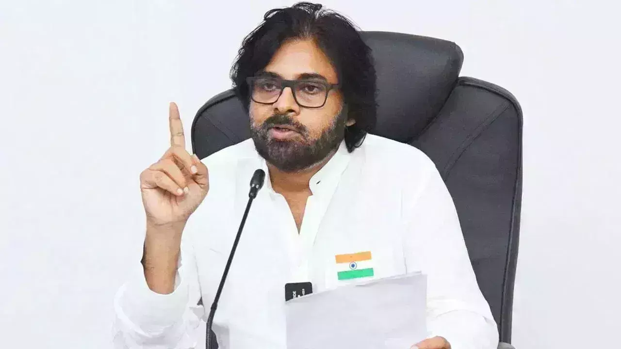 PAWAN: తెలుగు చిత్ర పరిశ్రమపై పవన్ సంచలన వ్యాఖ్యలు PAWAN: తెలుగు చిత్ర పరిశ్రమపై పవన్ సంచలన వ్యాఖ్యలు