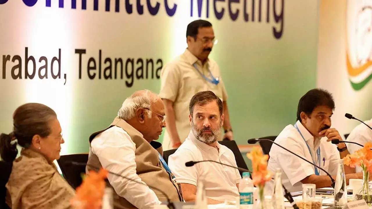Congress OBC Meeting : నేడు ఢిల్లీలో కాంగ్రెస్ ఓబీసీ సమావేశం.. తెలంగాణ నేతల క్యూ Congress OBC Meeting : నేడు ఢిల్లీలో కాంగ్రెస్ ఓబీసీ సమావేశం.. తెలంగాణ నేతల క్యూ