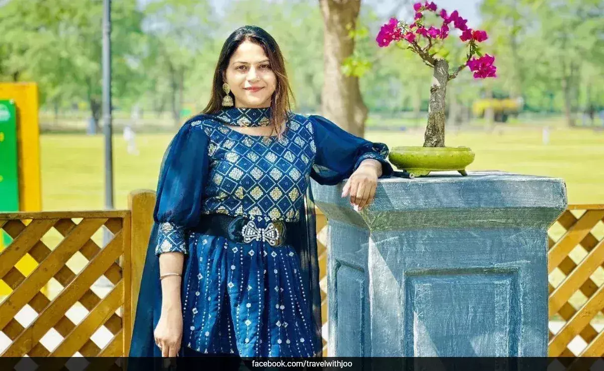 Jyoti Malhotra: యూట్యూబర్ జ్యోతి మల్హోత్రాకు పాక్ లో రాచమర్యాదలు.. Jyoti Malhotra: యూట్యూబర్ జ్యోతి మల్హోత్రాకు పాక్ లో రాచమర్యాదలు..