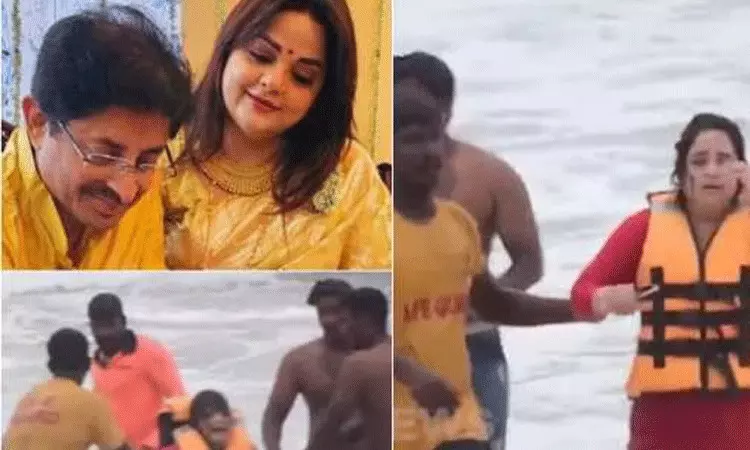 ఒడిశాలో పడవ బోల్తా: సౌరవ్ గంగూలీ అన్నా వదినలకు తృటిలో తప్పిన ప్రమాదం ఒడిశాలో పడవ బోల్తా: సౌరవ్ గంగూలీ అన్నా వదినలకు తృటిలో తప్పిన ప్రమాదం