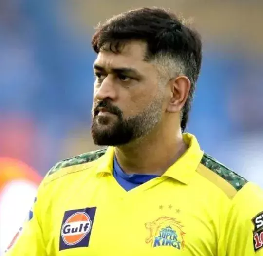 DHONI: రిటైర్మెంట్పై ధోనీ కీలక వ్యాఖ్యలు DHONI: రిటైర్మెంట్పై ధోనీ కీలక వ్యాఖ్యలు