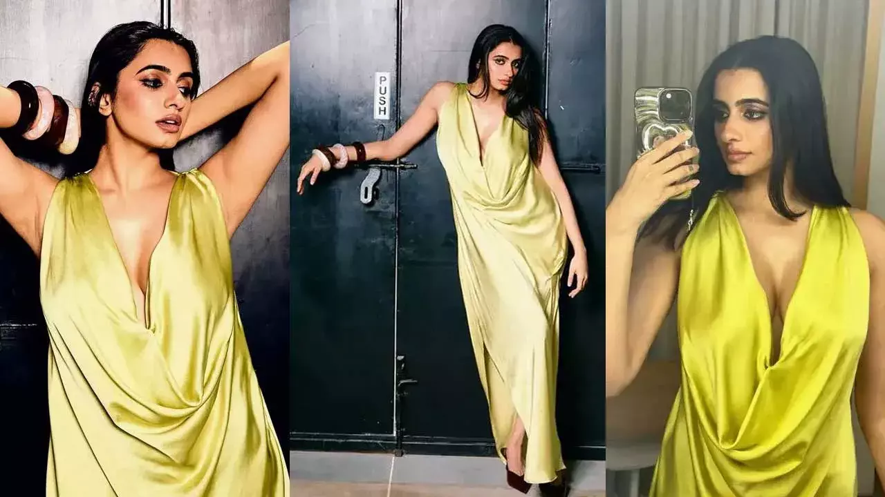 Actress Manasa Chowdhury : మానస మెస్మరైజింగ్.. అందాలను ఆరబోస్తూ Actress Manasa Chowdhury : మానస మెస్మరైజింగ్.. అందాలను ఆరబోస్తూ