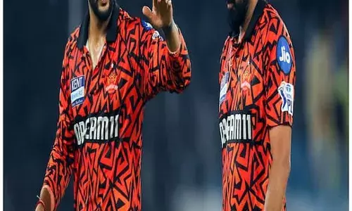 SHAMI: షమీపై సన్ రైజర్స్ కోచ్ ఆసక్తికర వ్యాఖ్యలు SHAMI: షమీపై సన్ రైజర్స్ కోచ్ ఆసక్తికర వ్యాఖ్యలు