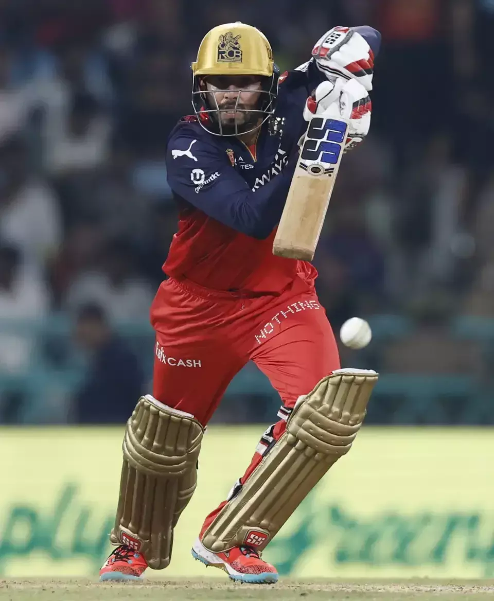 IPL: చరిత్ర సృష్టించిన బెంగళూరు IPL: చరిత్ర సృష్టించిన బెంగళూరు