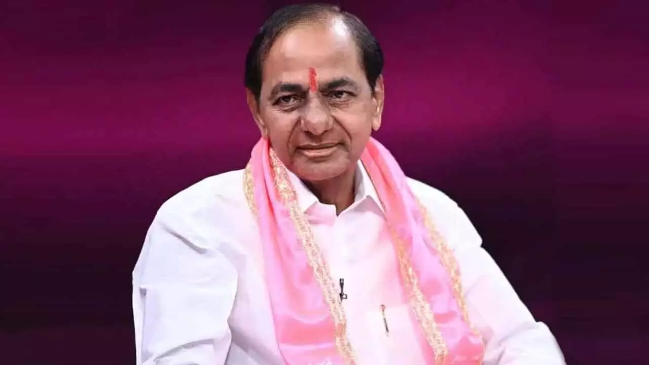 KCR: కేసీఆర్ సంచలన నిర్ణయం.. విచారణకు హాజరు KCR: కేసీఆర్ సంచలన నిర్ణయం.. విచారణకు హాజరు