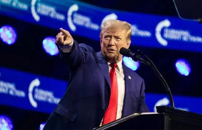 Donald Trump: అమెరికా అధ్యక్షుడికి షాక్.. టారిఫ్లు నిలిపివేసిన ఫెడరల్ కోర్టు.. Donald Trump: అమెరికా అధ్యక్షుడికి షాక్.. టారిఫ్లు నిలిపివేసిన ఫెడరల్ కోర్టు..