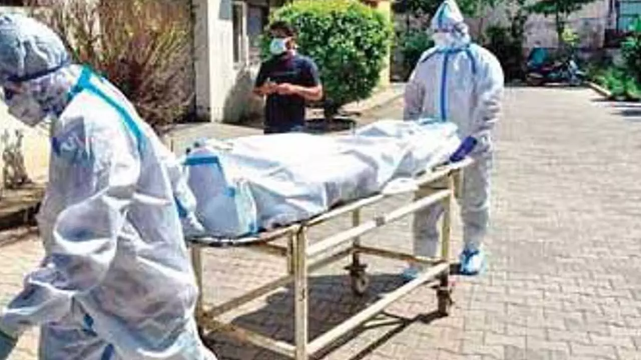COVID-19 Death : విశాఖలో కరోనాతో ఒకరు మృతి? COVID-19 Death : విశాఖలో కరోనాతో ఒకరు మృతి?