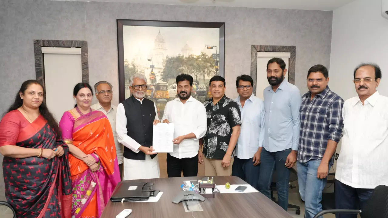 Gaddar Awards : 30 సినిమాలకు అవార్డ్ లు ప్రకటించిన తెలంగాణ ప్రభుత్వం Gaddar Awards : 30 సినిమాలకు అవార్డ్ లు ప్రకటించిన తెలంగాణ ప్రభుత్వం