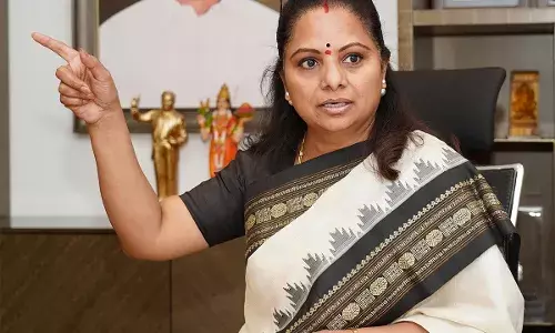 KAVITHA: పతాక స్థాయికి చేరిన వార్ సత్వ పోరు KAVITHA: పతాక స్థాయికి చేరిన వార్ సత్వ పోరు