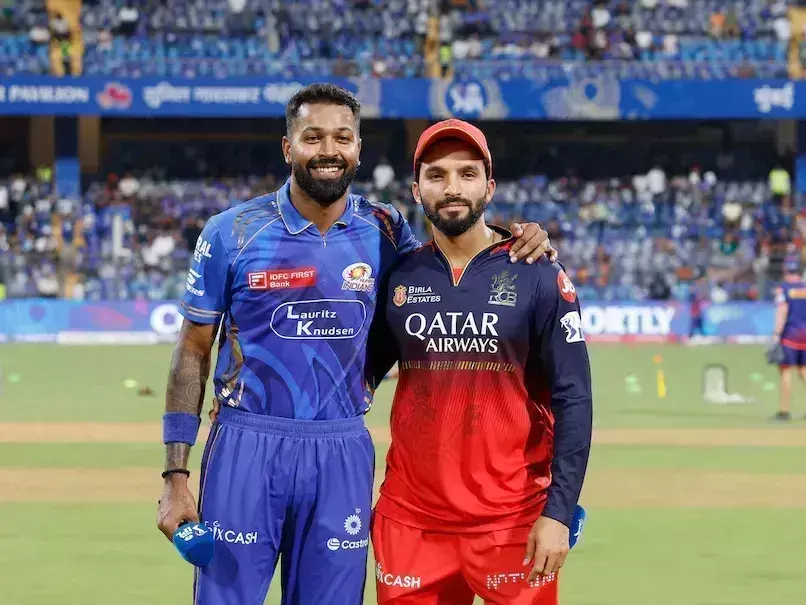 ASHWIN: అదే జరిగితే.. ఆర్సీబీకి కష్టమే: అశ్విన్ ASHWIN: అదే జరిగితే.. ఆర్సీబీకి కష్టమే: అశ్విన్