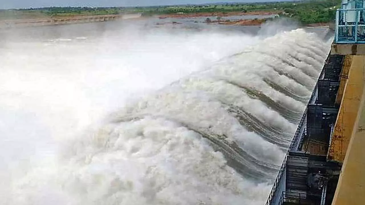 Jurala Project : కృష్ణమ్మ పరవళ్లు.. నిండుకుండలా జూరాల Jurala Project : కృష్ణమ్మ పరవళ్లు.. నిండుకుండలా జూరాల