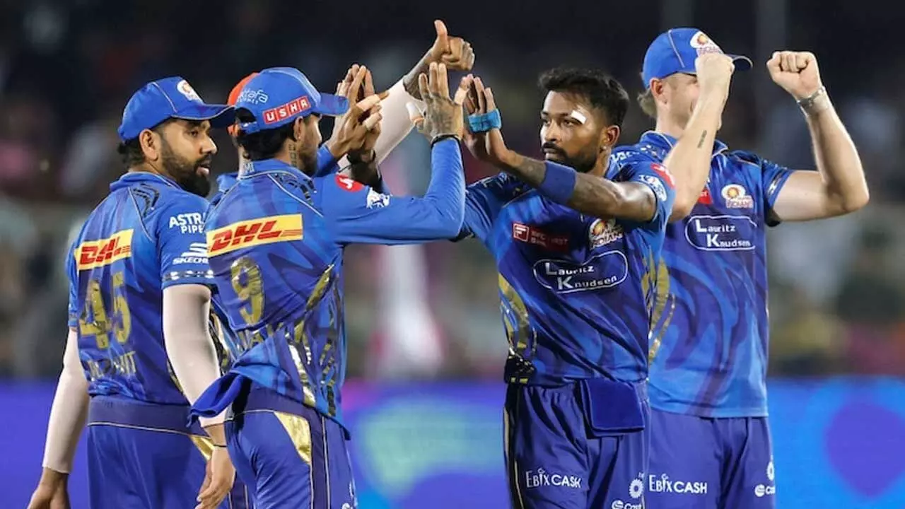 Mumbai Indians : గుజరాత్ ను ఇంటికి పంపిన ముంబై.. రేపు పంజాబ్ తో క్వాలిఫయర్ 2 Mumbai Indians : గుజరాత్ ను ఇంటికి పంపిన ముంబై.. రేపు పంజాబ్ తో క్వాలిఫయర్ 2
