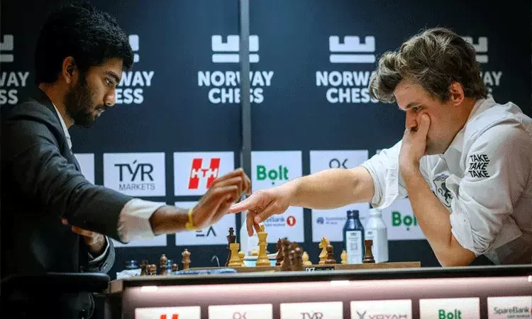 గుకేష్ కు క్షమాపణలు చెప్పిన ప్రపంచ నంబర్ 1 చెస్ ఛాంపియన్..