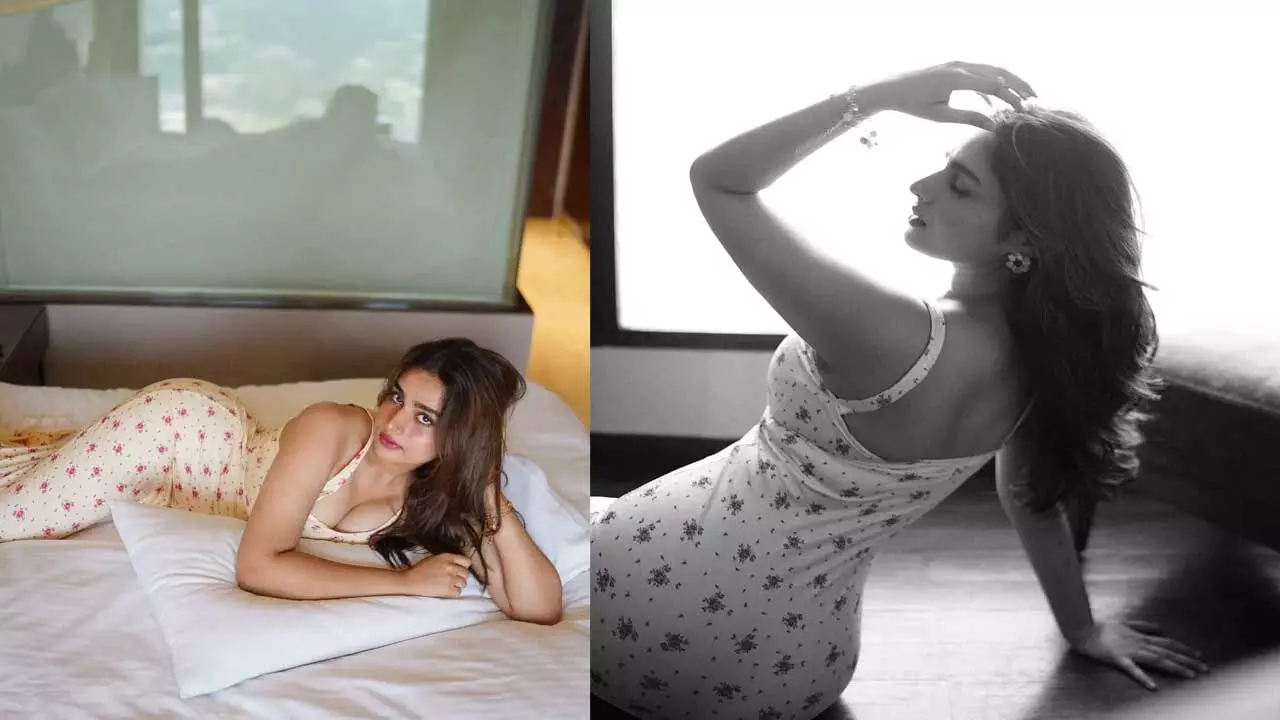 Ayesha Khan : క్యూట్.. హీట్ గా ఆయేషా ఖాన్.. ఫోటోలు వైరల్ Ayesha Khan : క్యూట్.. హీట్ గా ఆయేషా ఖాన్.. ఫోటోలు వైరల్