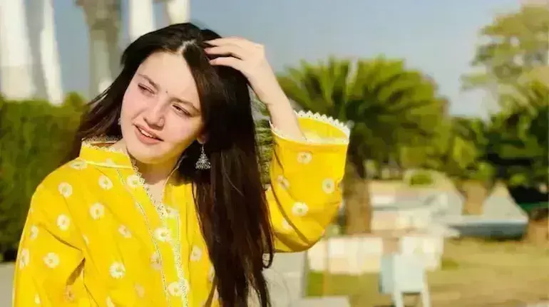 TikTok Star: పాకిస్తాన్లో 17 ఏళ్ల ఇన్ఫ్లూయెన్సర్ హత్య.. TikTok Star: పాకిస్తాన్లో 17 ఏళ్ల ఇన్ఫ్లూయెన్సర్ హత్య..