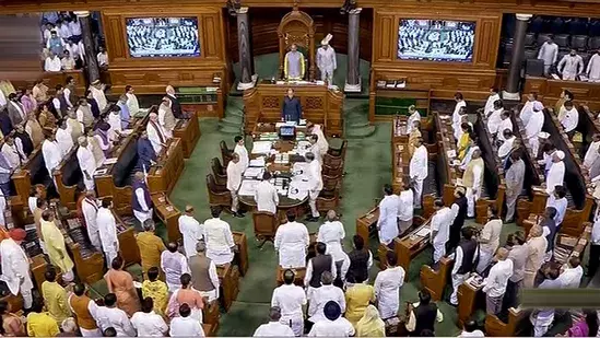 Lok sabha: జులై 21 నుంచి పార్లమెంట్ వర్షాకాల సమావేశాలు.. Lok sabha: జులై 21 నుంచి పార్లమెంట్ వర్షాకాల సమావేశాలు..