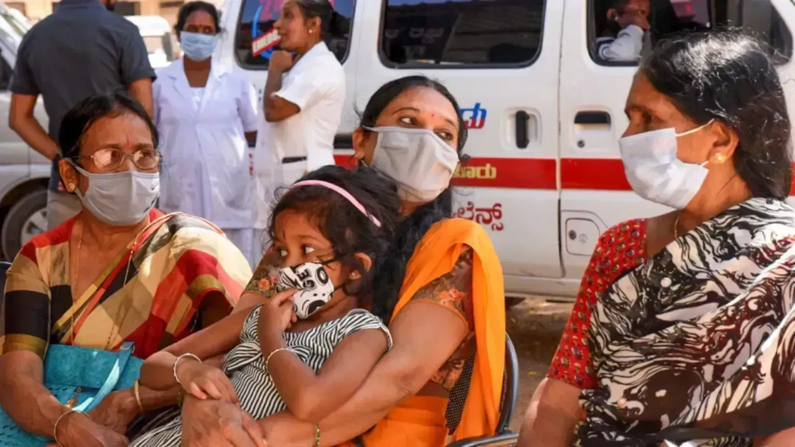 Corona Virus :  5 వేలకు చేరువలో కోవిడ్ కేసులు.. ఒక్కరోజే 564 మందికి పాజిటివ్.. Corona Virus :  5 వేలకు చేరువలో కోవిడ్ కేసులు.. ఒక్కరోజే 564 మందికి పాజిటివ్..