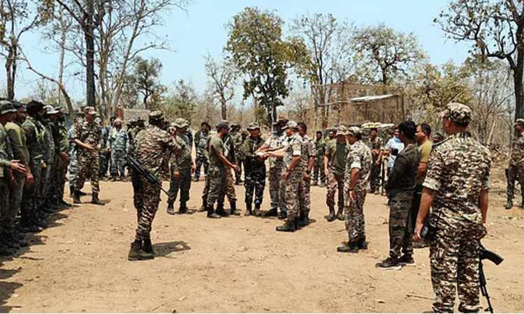 Chhattisgarh: బీజాపూర్లో ఎన్కౌంటర్.. ఇద్దరు మావోయిస్టులు మృతి Chhattisgarh: బీజాపూర్లో ఎన్కౌంటర్.. ఇద్దరు మావోయిస్టులు మృతి