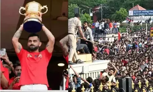 VIRAT KOHLI: తొక్కిసలాట ఘటన.. కోహ్లీపై కేసు VIRAT KOHLI: తొక్కిసలాట ఘటన.. కోహ్లీపై కేసు