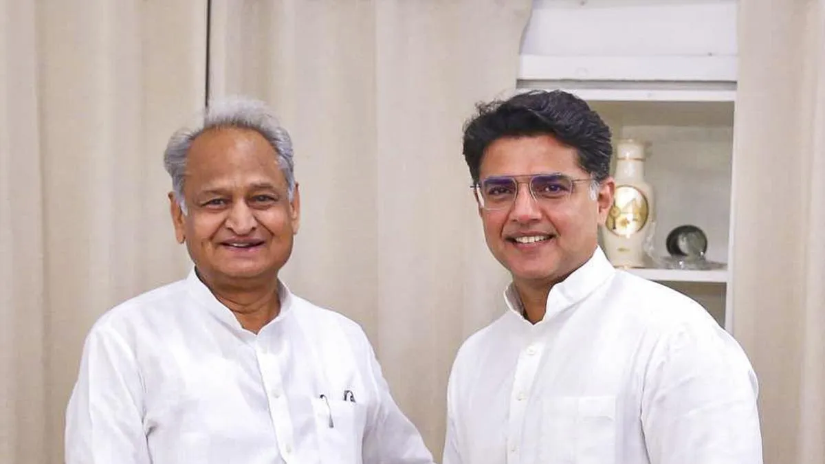 Rajasthan: అశోక్ గహ్లోత్,  సచిన్ పైలట్ మధ్య  భేటీ.. సయోధ్యకు సంకేతాలా! Rajasthan: అశోక్ గహ్లోత్,  సచిన్ పైలట్ మధ్య  భేటీ.. సయోధ్యకు సంకేతాలా!
