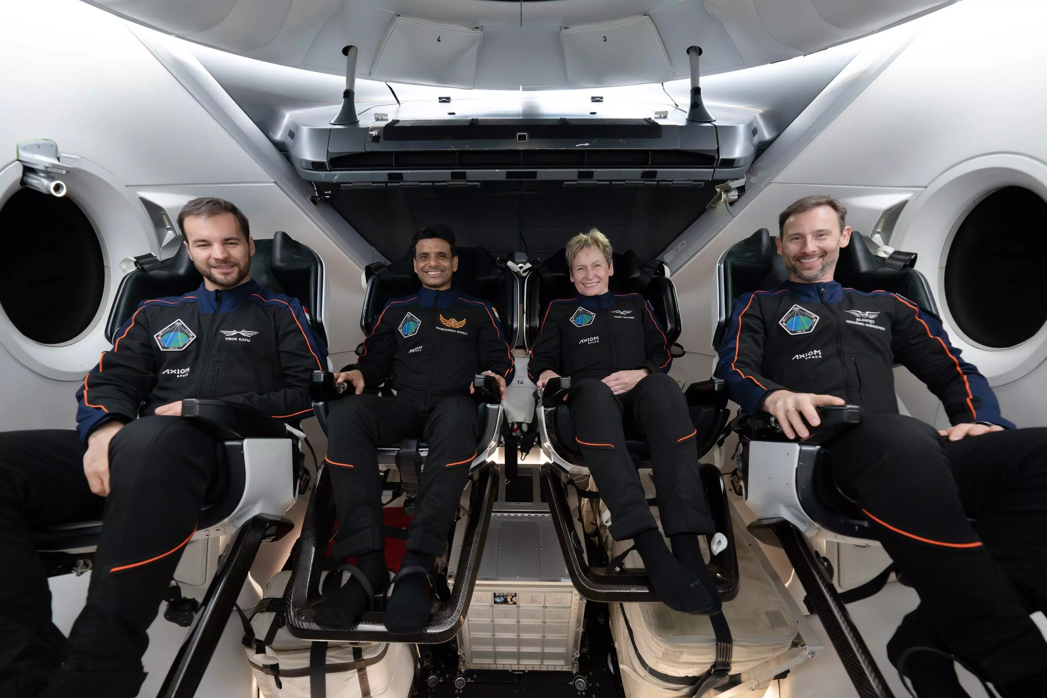 Axiom-4 Mission: స్పేస్ఎక్స్ ఆక్సియమ్ మిషన్ వాయిదా.. Axiom-4 Mission: స్పేస్ఎక్స్ ఆక్సియమ్ మిషన్ వాయిదా..