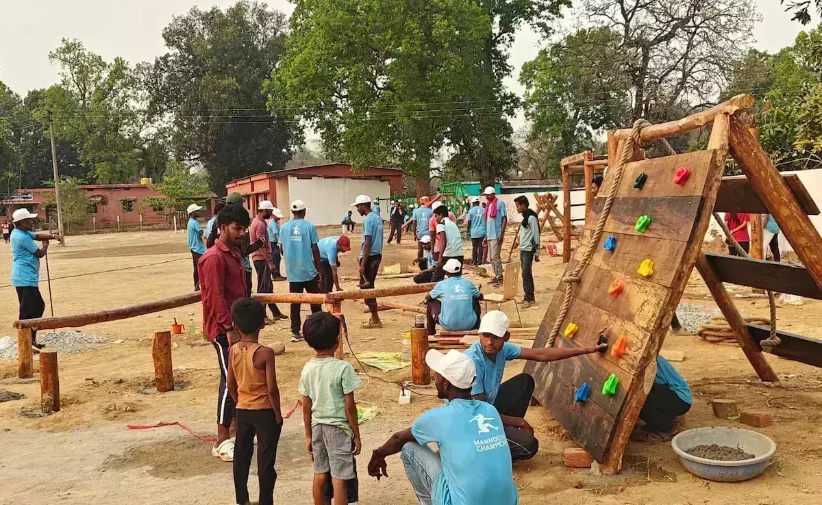 SACHIN: దంతేవాడలో సచిన్ ఆధ్వర్యంలో 50 మైదానాలు