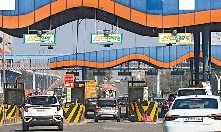 కిలోమీటర్ ప్రకారం టోల్ టాక్స్ .. ప్రభుత్వం తీసుకురానున్న కొత్త పాలసీ..