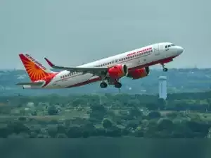 Air India Plane: లండన్ వెళ్తూ.. వెనక్కి వచ్చేసిన ఎయిర్ ఇండియా విమానం!..3 గంటల పాటు గాల్లోనే Air India Plane: లండన్ వెళ్తూ.. వెనక్కి వచ్చేసిన ఎయిర్ ఇండియా విమానం!..3 గంటల పాటు గాల్లోనే