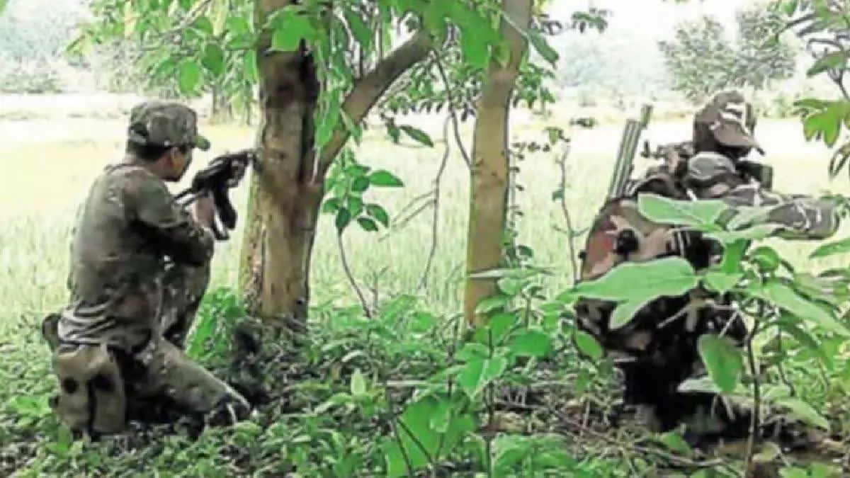 Chhattisgarh: ముగ్గురు గ్రామస్థులను గొంతు కోసి చంపిన నక్సల్స్.. Chhattisgarh: ముగ్గురు గ్రామస్థులను గొంతు కోసి చంపిన నక్సల్స్..